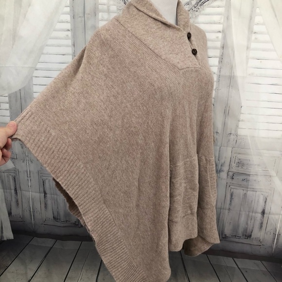 Love Stitch Small Poncho Sweater Cap Pocket Tan - Picture 9 of 13